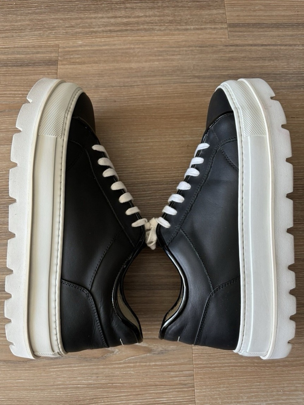 MM6 Maison Martin Margiela Black and White Leather Platform Sneakers - Picture 6 of 6